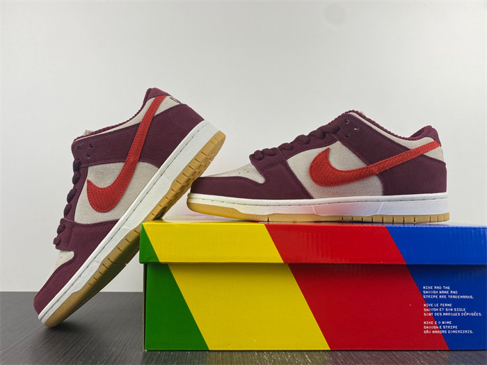 Nike SB Dunk Low Skate Like a Girl  DX4589-600