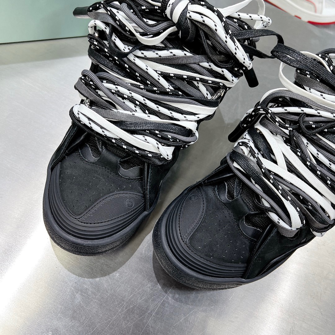 Lanvon Leather Curb 8