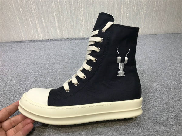 RI*K OWENS SNEAKERS