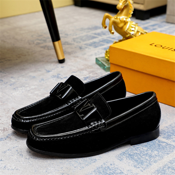 Lv Loafer 010