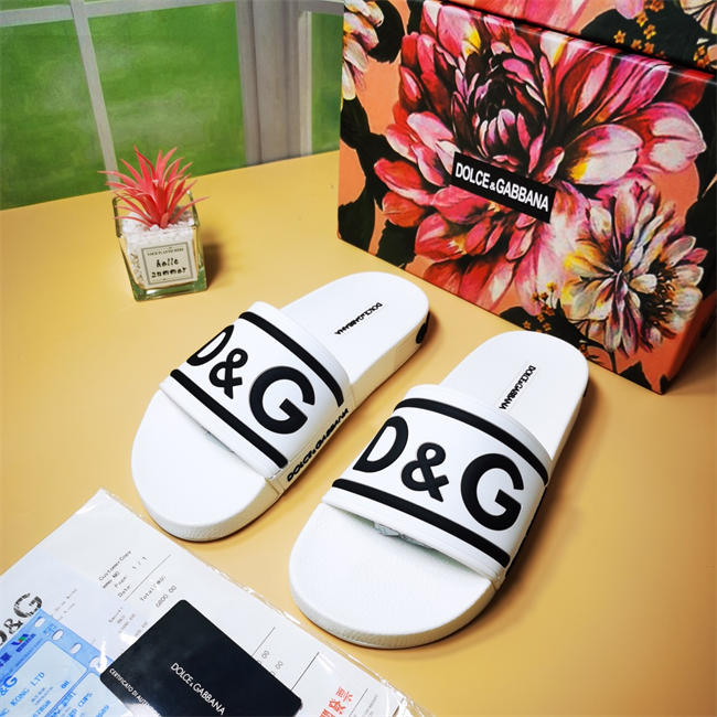 DG slipper 26