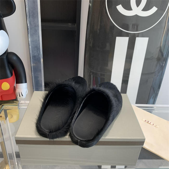 Marni Slipper