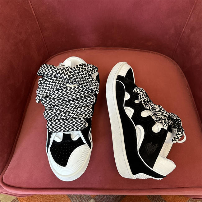 Lanvon Curb Sneaker 27