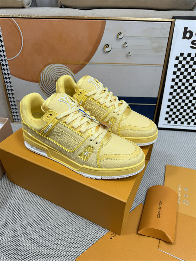 Lv Trainer Sneaker